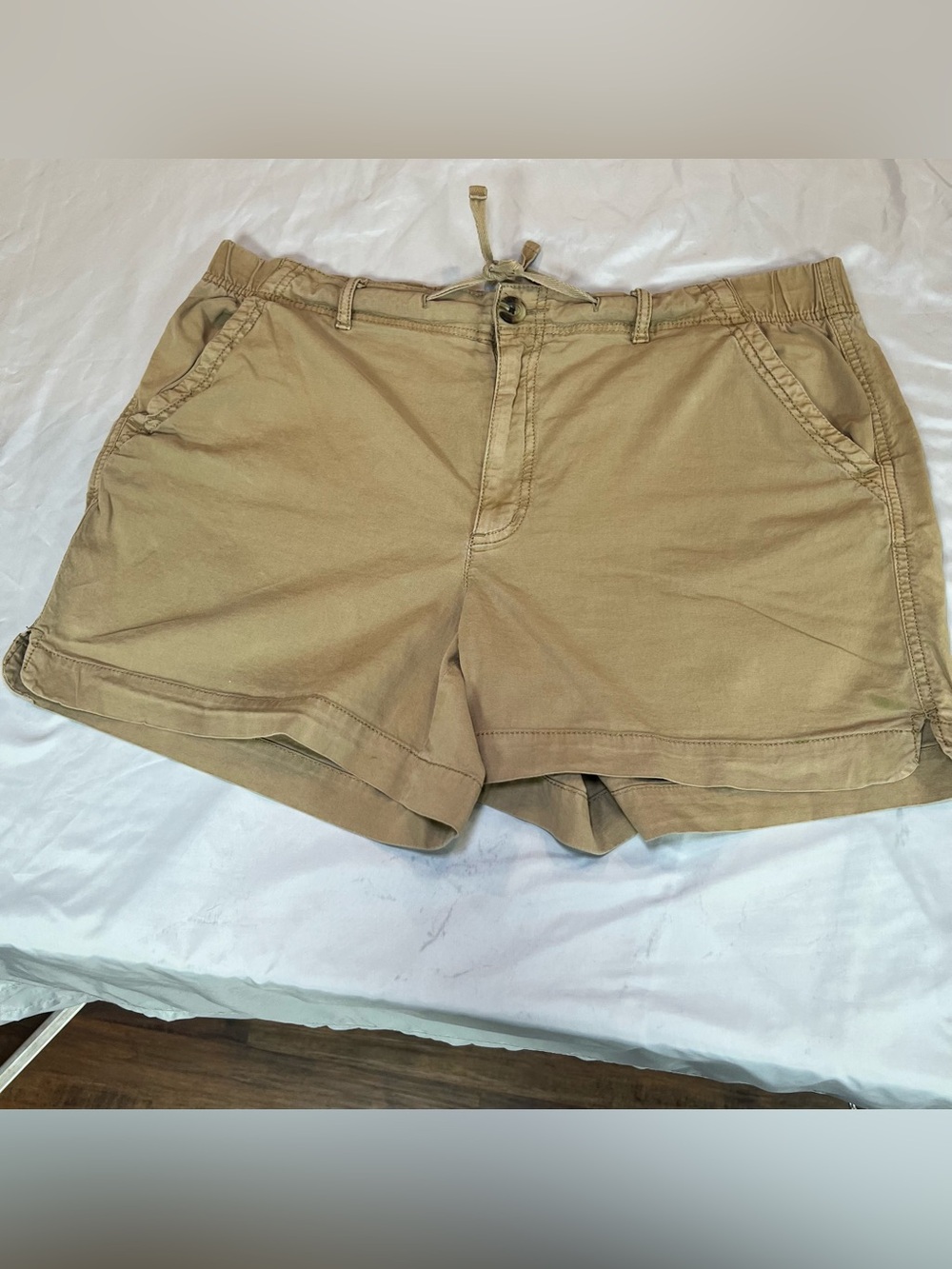 Sonoma Goods For Life Chino Womens Shorts Brownish Tan Beige XL Gorpcore Classic
